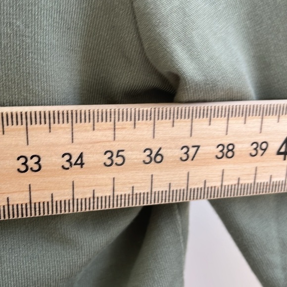 Aritizia - Wilfred -  Cropped Casual Button Down Top - Green - XS - Picture 10 of 11